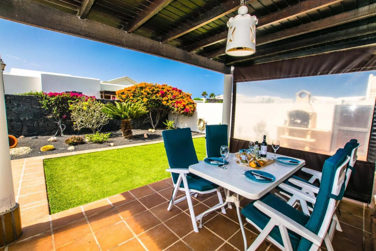 216 - Villa Helena by Villas Now Ltd Playa Blanca  Exteriör bild