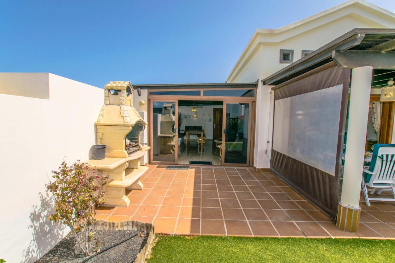 216 - Villa Helena by Villas Now Ltd Playa Blanca  Exteriör bild